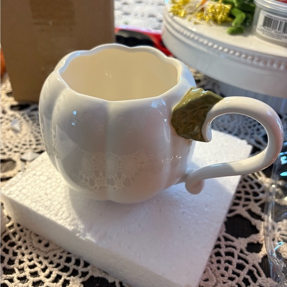 Anthropologie Other - Pumpkin mug